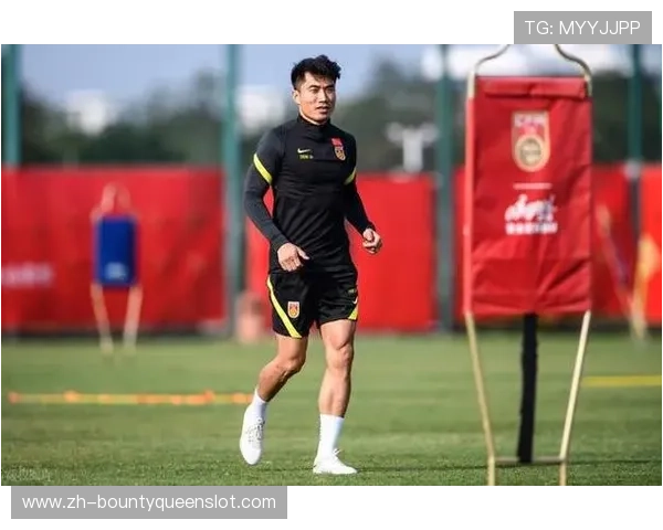 郑智出任青岛西海岸主帅，与邵佳一、陈涛组成新教练团队