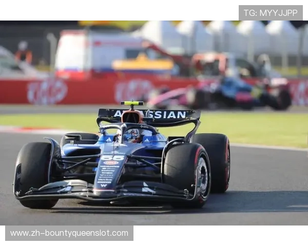 塞恩斯威廉姆斯首登领奖台，车队1484天等待终结